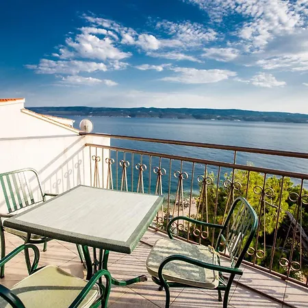 شقة Aga Nemira أوميس