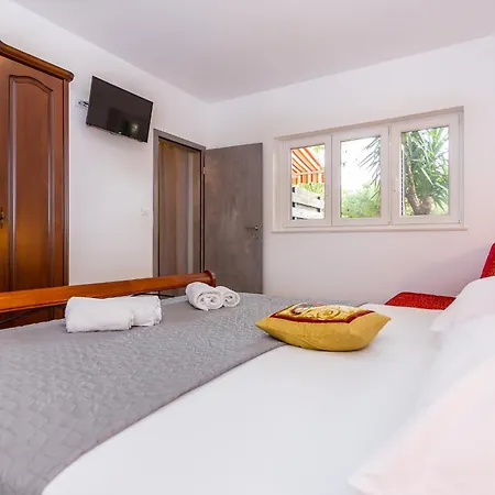 شقة Aga Nemira أوميس